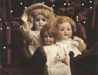 dolls.gif (64819 bytes)